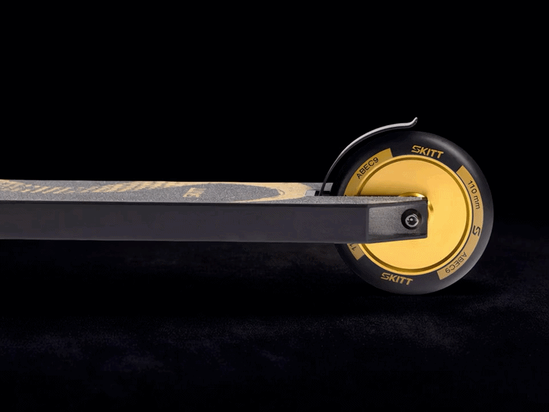 SKITT Freestyle koloběžka Venom Gold zadního kola animace